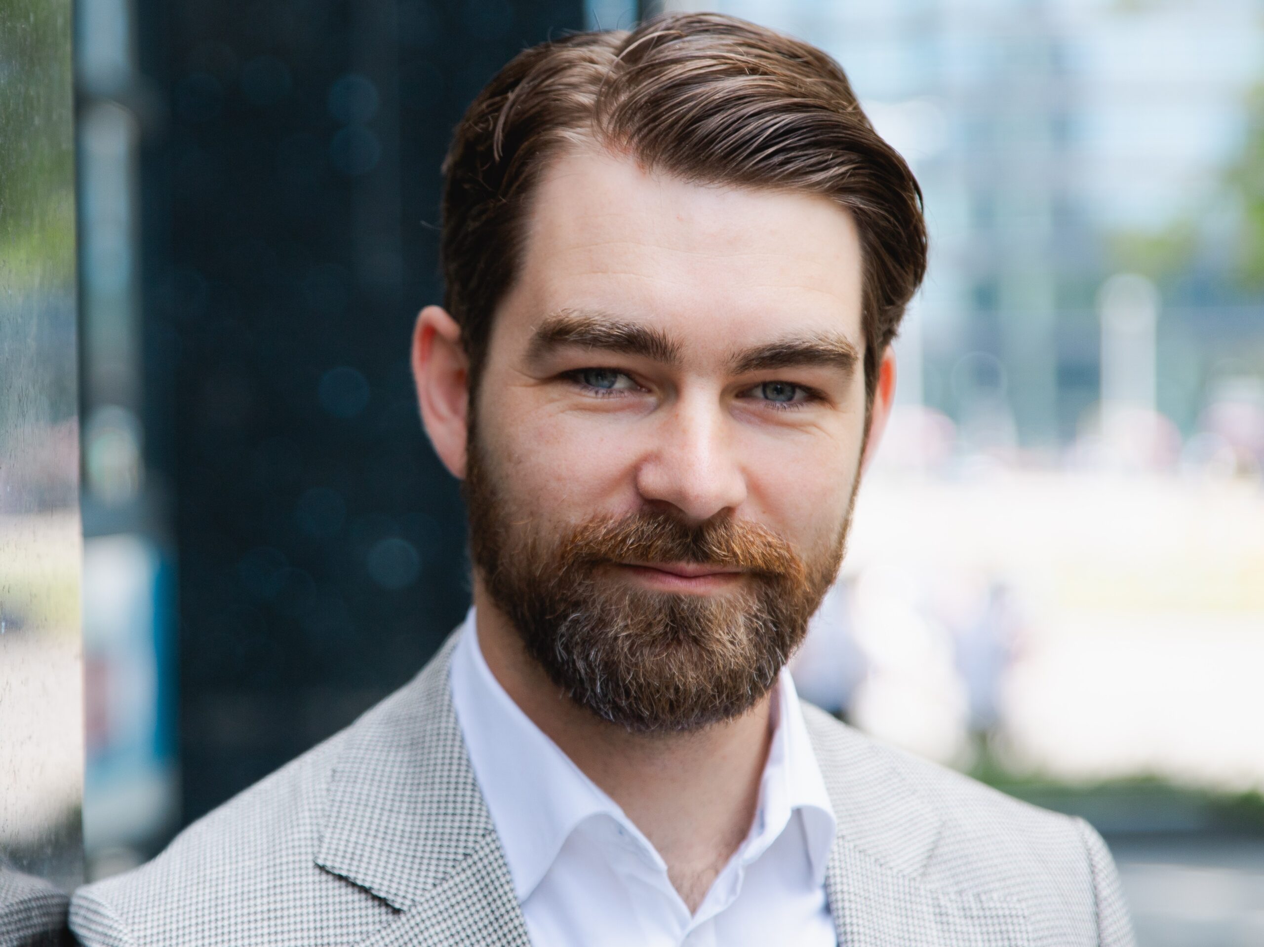 Portretfoto van Joris Krijger, filosoof en specialist in ethiek en kunstmatige intelligentie